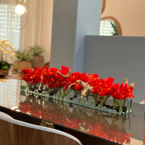 Jarrón de vidrio Casa Moderna con orquídeas Cymbidium rojas – 122 cm